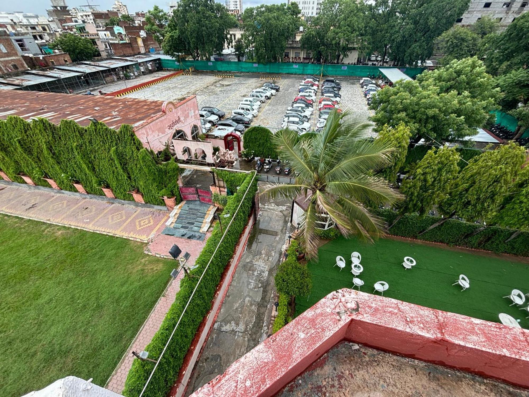 Hotel Maya International Jaipur Exterior photo